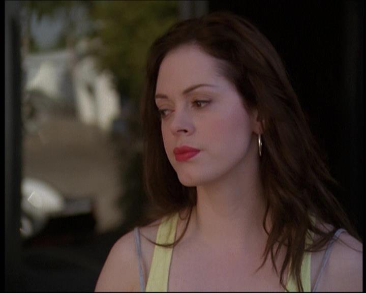 Charmed-Online-dot-net_622ItsABadBadBadBadWorldPart1-0699.jpg