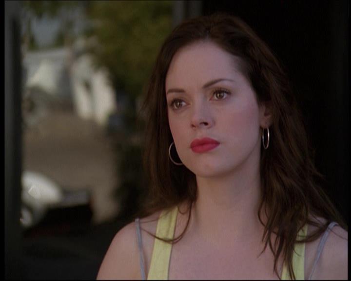 Charmed-Online-dot-net_622ItsABadBadBadBadWorldPart1-0700.jpg