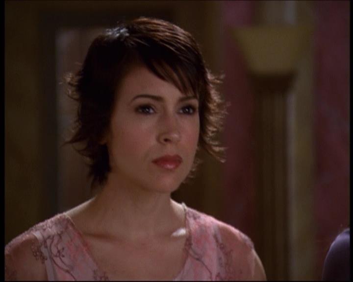 Charmed-Online-dot-net_622ItsABadBadBadBadWorldPart1-0954.jpg