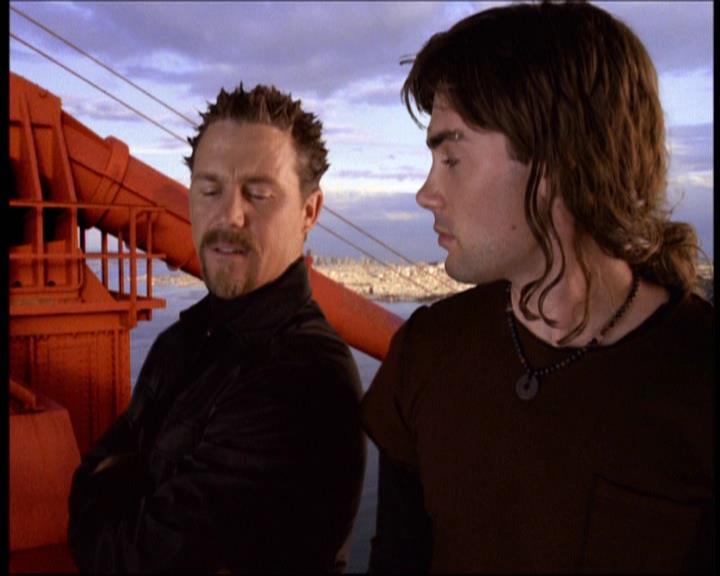 Charmed-Online-dot-net_622ItsABadBadBadBadWorldPart1-1068.jpg