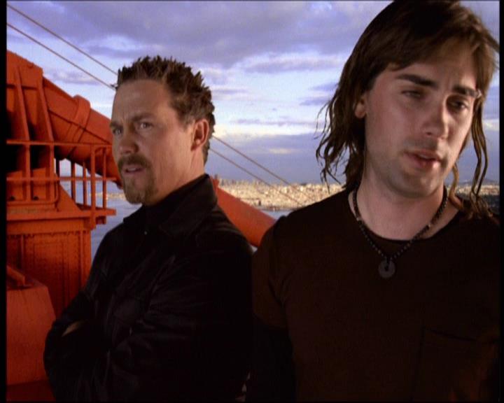 Charmed-Online-dot-net_622ItsABadBadBadBadWorldPart1-1076.jpg