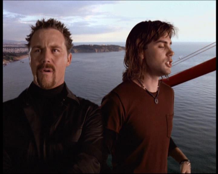 Charmed-Online-dot-net_622ItsABadBadBadBadWorldPart1-1083.jpg