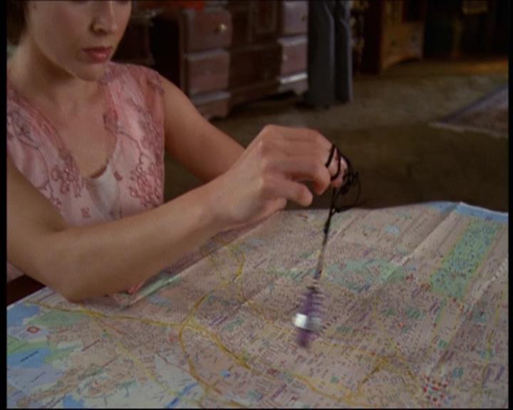 Charmed-Online-dot-net_622ItsABadBadBadBadWorldPart1-1098.jpg