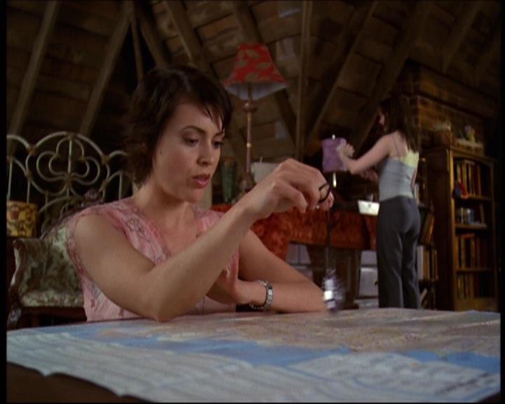 Charmed-Online-dot-net_622ItsABadBadBadBadWorldPart1-1101.jpg