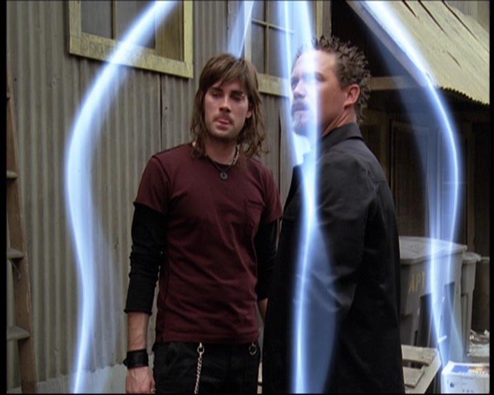 Charmed-Online-dot-net_622ItsABadBadBadBadWorldPart1-1202.jpg