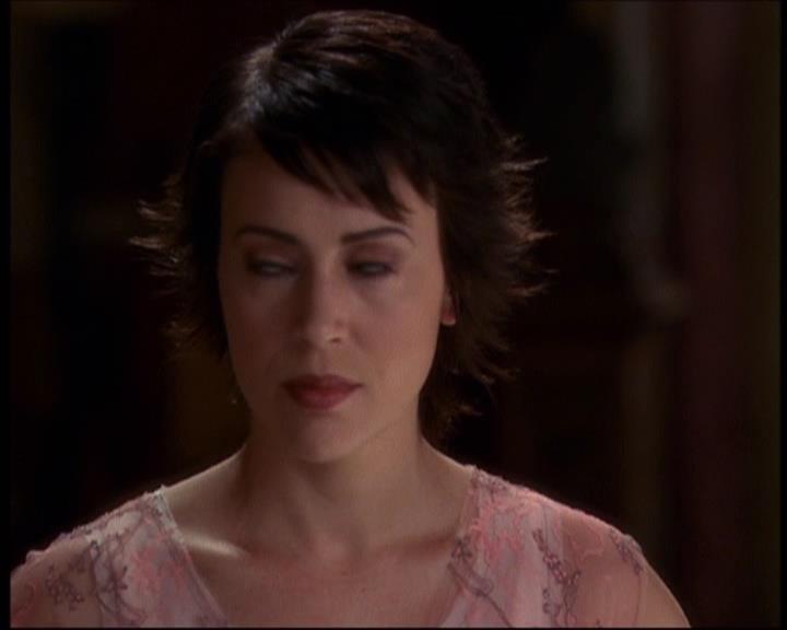 Charmed-Online-dot-net_622ItsABadBadBadBadWorldPart1-1334.jpg