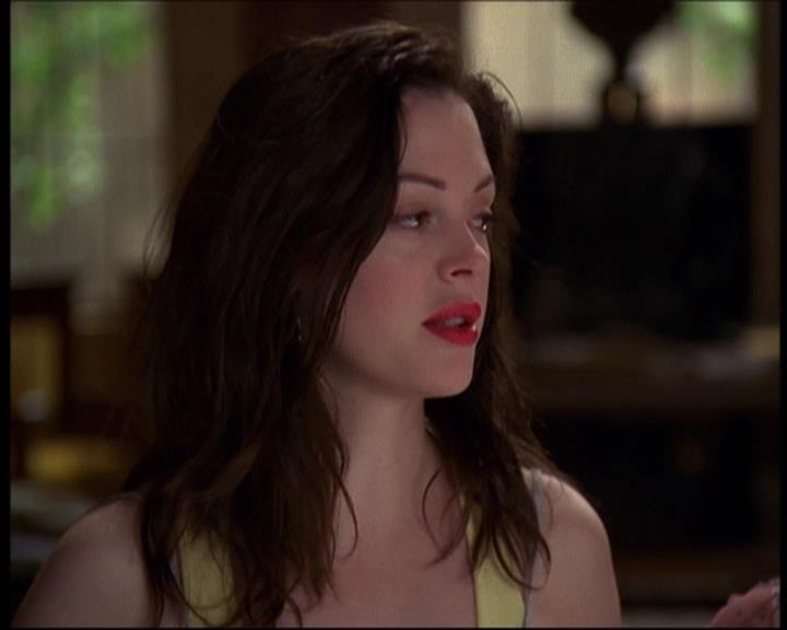 Charmed-Online-dot-net_622ItsABadBadBadBadWorldPart1-1335.jpg