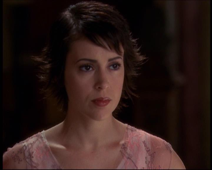 Charmed-Online-dot-net_622ItsABadBadBadBadWorldPart1-1350.jpg