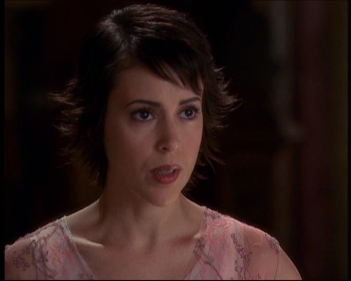 Charmed-Online-dot-net_622ItsABadBadBadBadWorldPart1-1357.jpg
