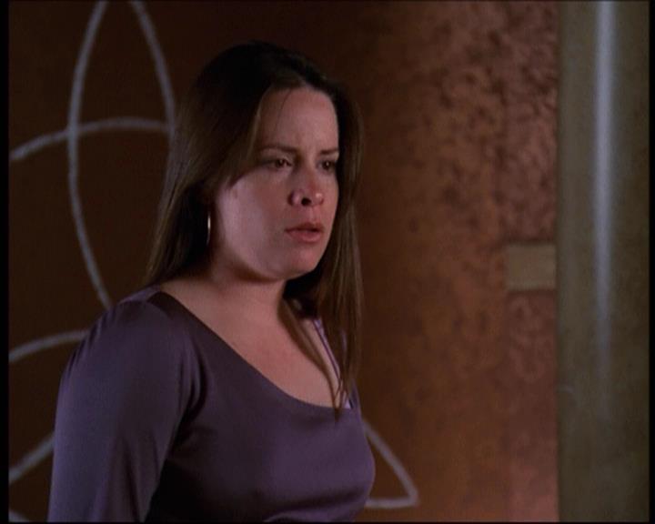 Charmed-Online-dot-net_622ItsABadBadBadBadWorldPart1-1403.jpg