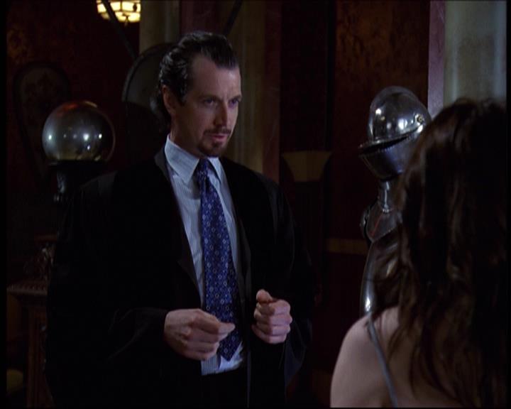 Charmed-Online-dot-net_622ItsABadBadBadBadWorldPart1-1426.jpg