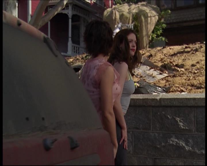 Charmed-Online-dot-net_622ItsABadBadBadBadWorldPart1-1570.jpg