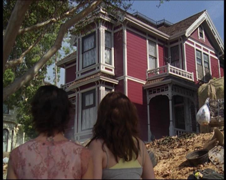Charmed-Online-dot-net_622ItsABadBadBadBadWorldPart1-1573.jpg