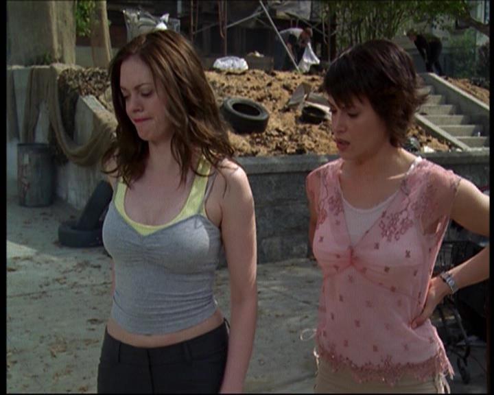 Charmed-Online-dot-net_622ItsABadBadBadBadWorldPart1-1611.jpg