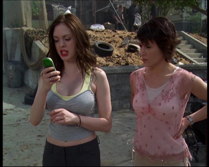 Charmed-Online-dot-net_622ItsABadBadBadBadWorldPart1-1615.jpg