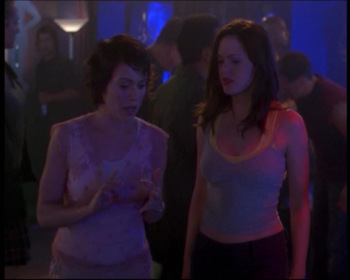 Charmed-Online-dot-net_622ItsABadBadBadBadWorldPart1-1774.jpg
