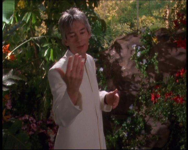 Charmed-Online-dot-net_622ItsABadBadBadBadWorldPart1-1804.jpg