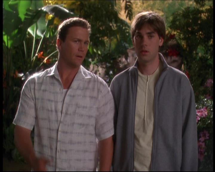 Charmed-Online-dot-net_622ItsABadBadBadBadWorldPart1-1834.jpg
