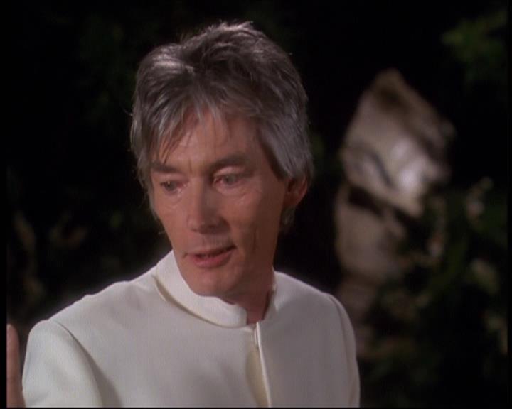 Charmed-Online-dot-net_622ItsABadBadBadBadWorldPart1-1860.jpg
