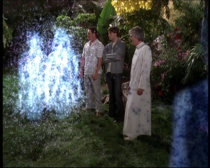 Charmed-Online-dot-net_622ItsABadBadBadBadWorldPart1-1994.jpg