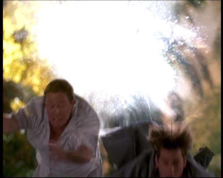 Charmed-Online-dot-net_622ItsABadBadBadBadWorldPart1-2046.jpg