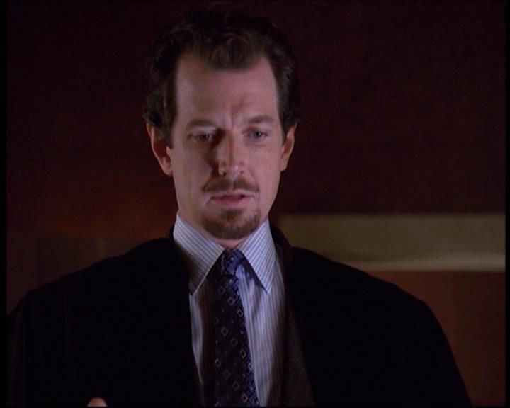 Charmed-Online-dot-net_622ItsABadBadBadBadWorldPart1-2074.jpg