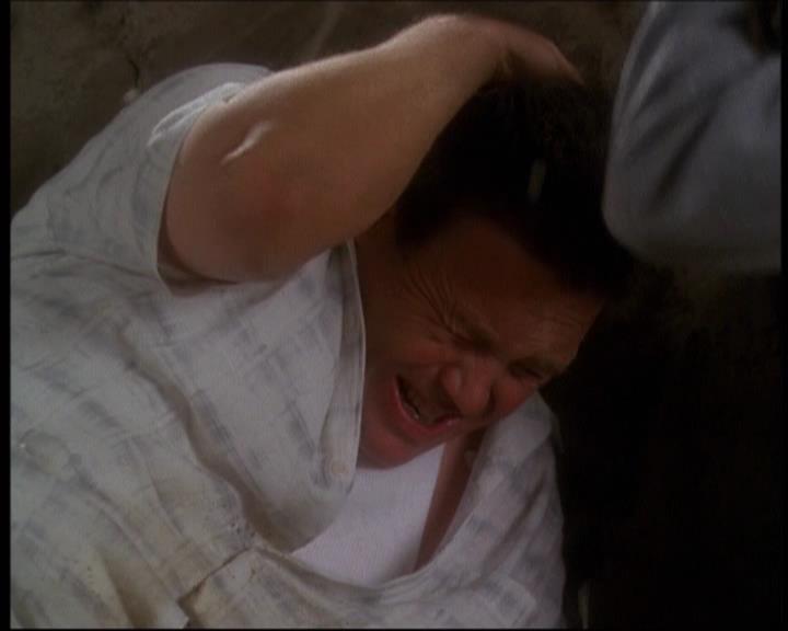 Charmed-Online-dot-net_622ItsABadBadBadBadWorldPart1-2111.jpg