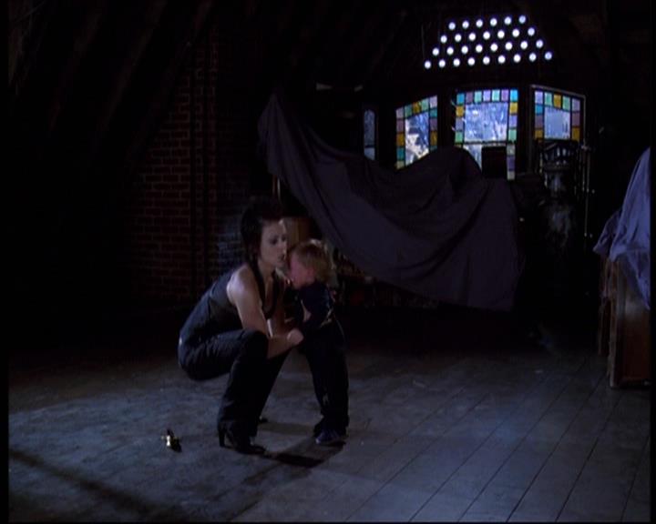 Charmed-Online-dot-net_622ItsABadBadBadBadWorldPart1-2222.jpg