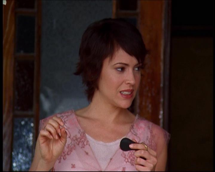 Charmed-Online-dot-net_622ItsABadBadBadBadWorldPart1-2346.jpg