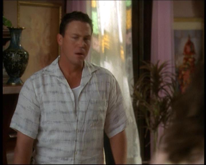 Charmed-Online-dot-net_623ItsABadBadBadBadWorldPart2-0030.jpg