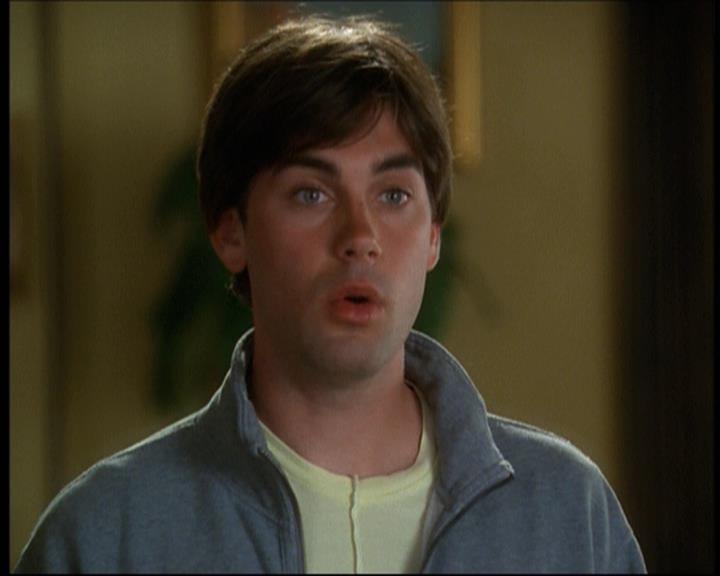 Charmed-Online-dot-net_623ItsABadBadBadBadWorldPart2-0040.jpg
