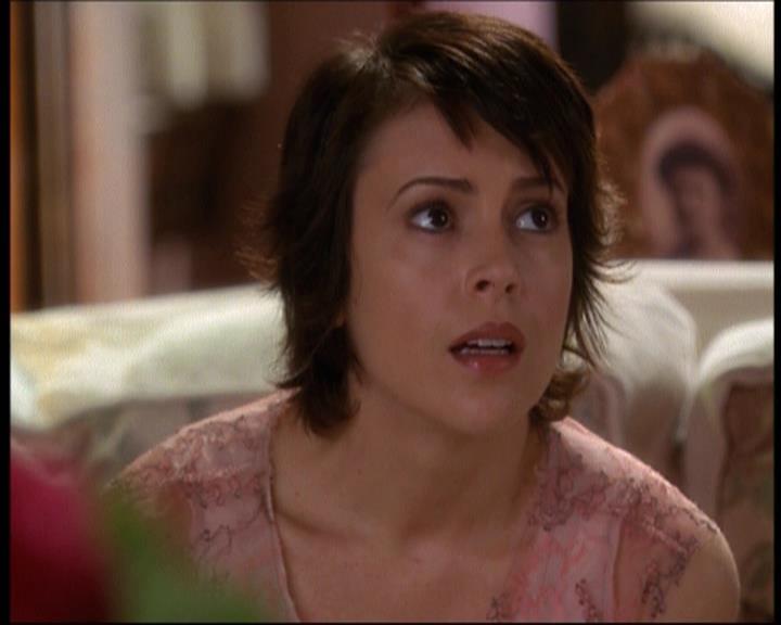 Charmed-Online-dot-net_623ItsABadBadBadBadWorldPart2-0082.jpg