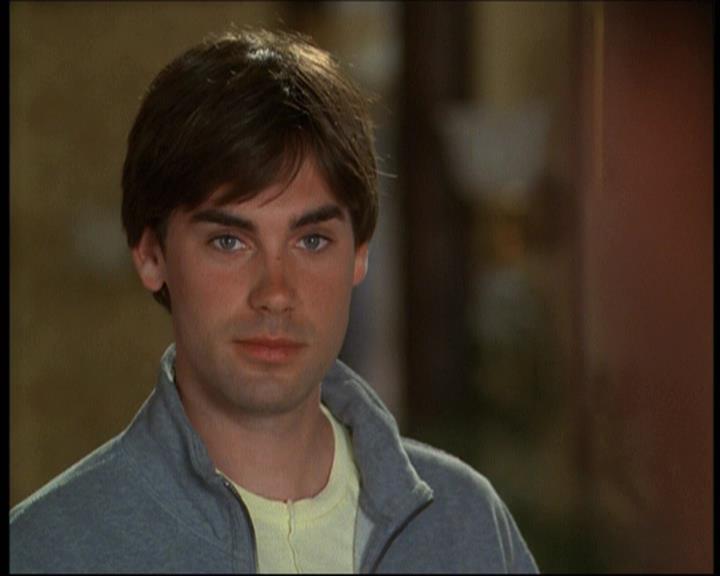 Charmed-Online-dot-net_623ItsABadBadBadBadWorldPart2-0091.jpg