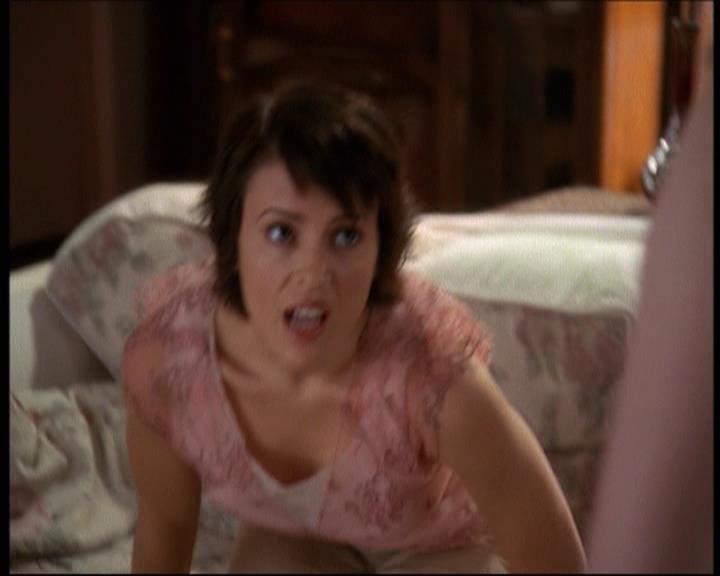 Charmed-Online-dot-net_623ItsABadBadBadBadWorldPart2-0095.jpg