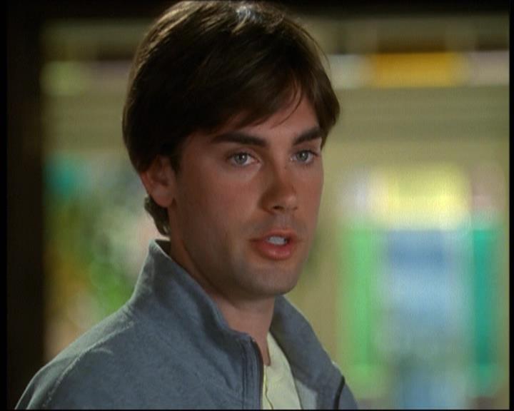 Charmed-Online-dot-net_623ItsABadBadBadBadWorldPart2-0099.jpg