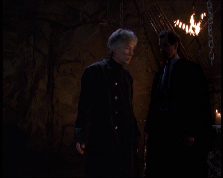 Charmed-Online-dot-net_623ItsABadBadBadBadWorldPart2-0189.jpg