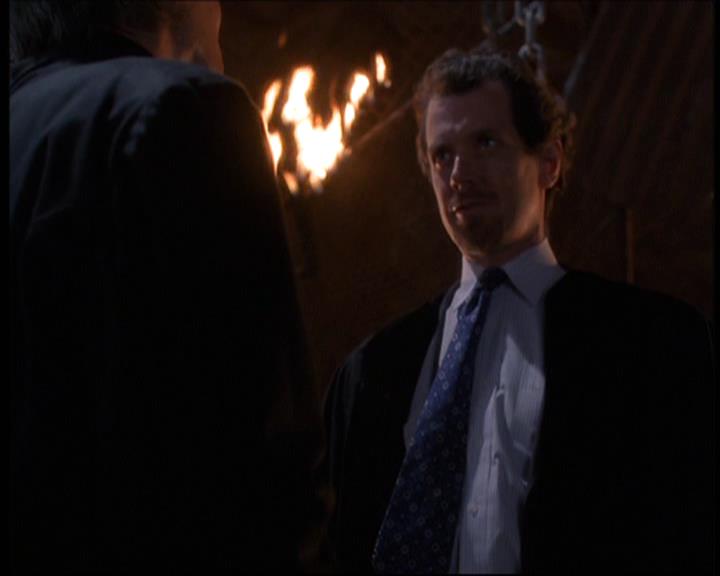Charmed-Online-dot-net_623ItsABadBadBadBadWorldPart2-0214.jpg