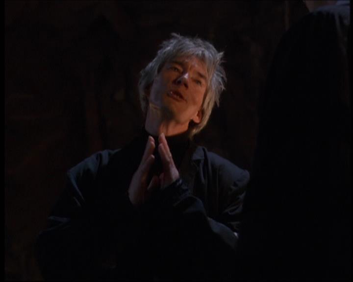Charmed-Online-dot-net_623ItsABadBadBadBadWorldPart2-0221.jpg
