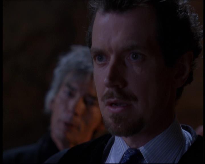 Charmed-Online-dot-net_623ItsABadBadBadBadWorldPart2-0247.jpg