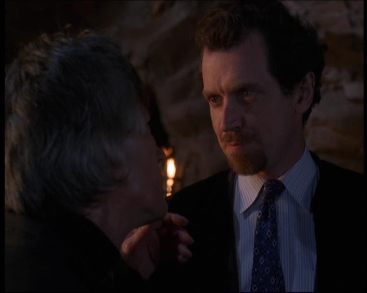 Charmed-Online-dot-net_623ItsABadBadBadBadWorldPart2-0270.jpg