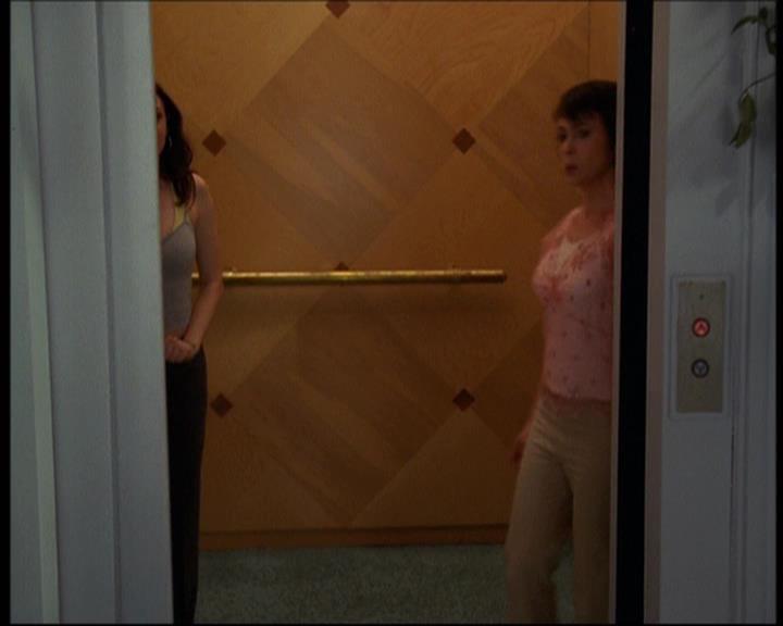Charmed-Online-dot-net_623ItsABadBadBadBadWorldPart2-0490.jpg
