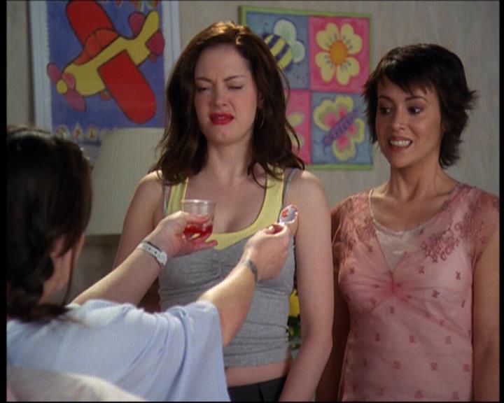 Charmed-Online-dot-net_623ItsABadBadBadBadWorldPart2-0510.jpg