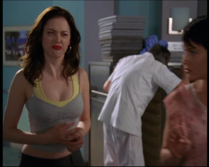 Charmed-Online-dot-net_623ItsABadBadBadBadWorldPart2-0608.jpg