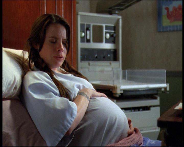 Charmed-Online-dot-net_623ItsABadBadBadBadWorldPart2-0865.jpg
