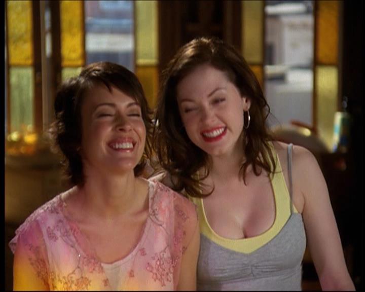 Charmed-Online-dot-net_623ItsABadBadBadBadWorldPart2-0968.jpg