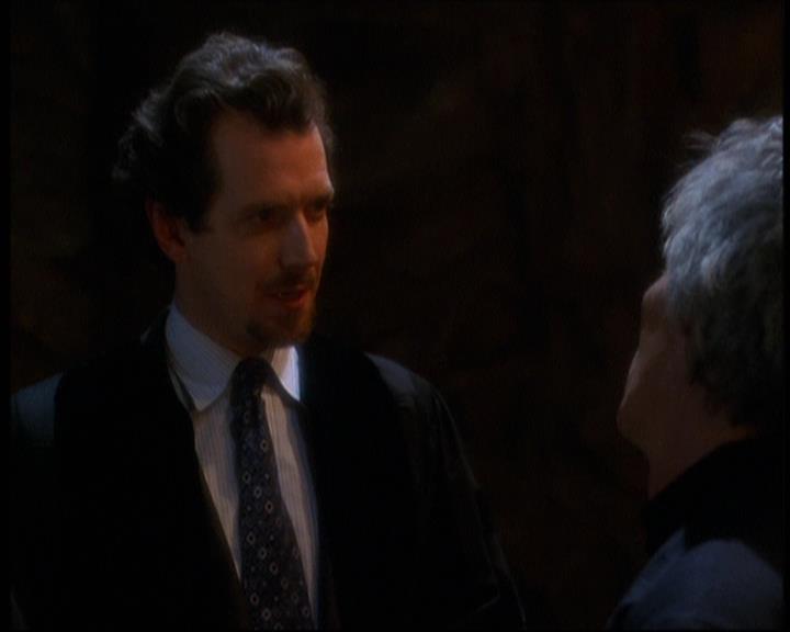 Charmed-Online-dot-net_623ItsABadBadBadBadWorldPart2-1170.jpg