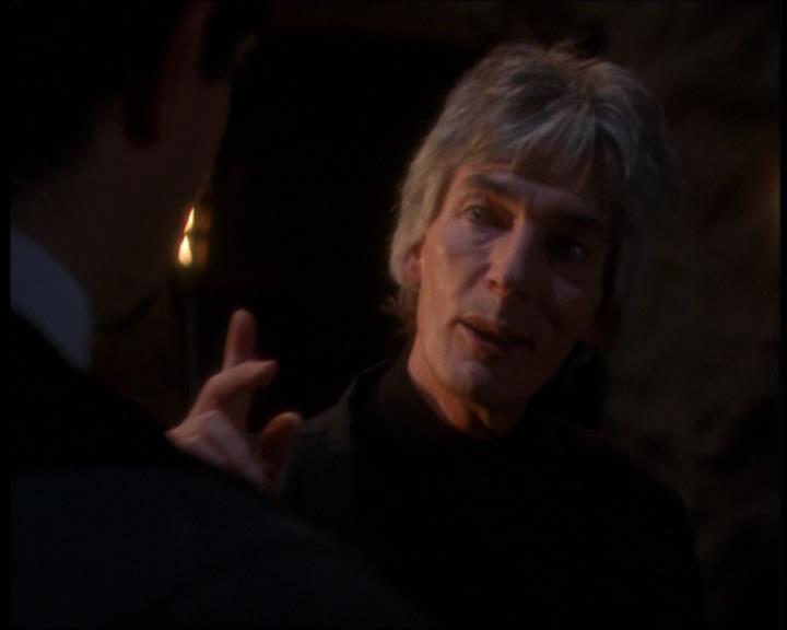 Charmed-Online-dot-net_623ItsABadBadBadBadWorldPart2-1179.jpg