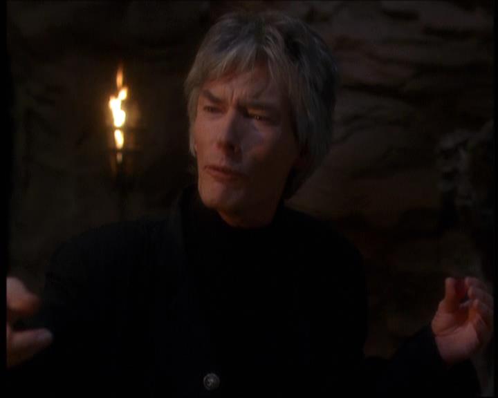 Charmed-Online-dot-net_623ItsABadBadBadBadWorldPart2-1186.jpg