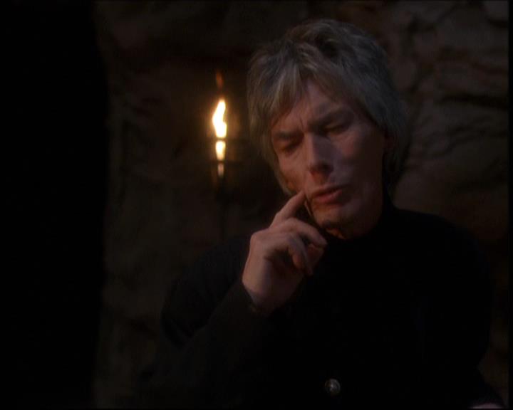 Charmed-Online-dot-net_623ItsABadBadBadBadWorldPart2-1196.jpg