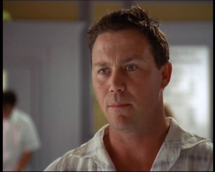 Charmed-Online-dot-net_623ItsABadBadBadBadWorldPart2-1251.jpg